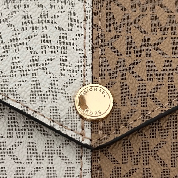 Michael Kors Tan and Cream Envelope Clutch - Picture 3 of 4
